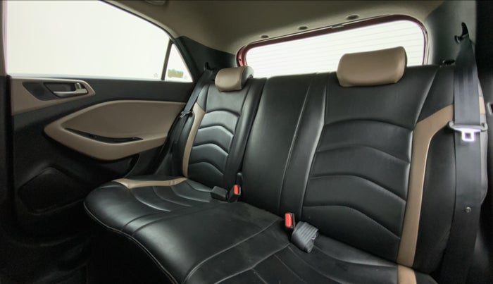 2016 Hyundai Elite i20 1.4 CRDI ASTA (O), Diesel, Manual, 84,096 km, Right Side Rear Door Cabin