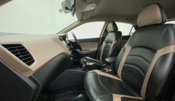 2016 Hyundai Elite i20 1.4 CRDI ASTA (O), Diesel, Manual, 84,096 km, Right Side Front Door Cabin