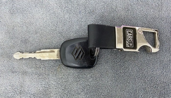 2018 Maruti Dzire LXI, Petrol, Manual, 48,162 km, Lock system - Remote key not functional