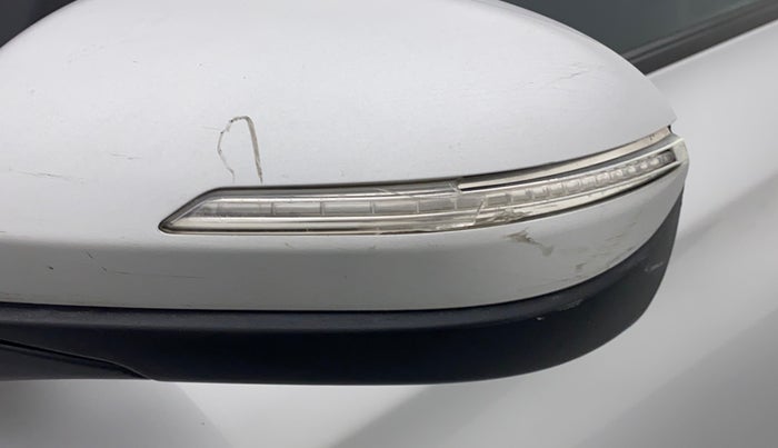 2016 Hyundai Elite i20 SPORTZ 1.2, Petrol, Manual, 76,800 km, Left rear-view mirror - Indicator light has minor damage