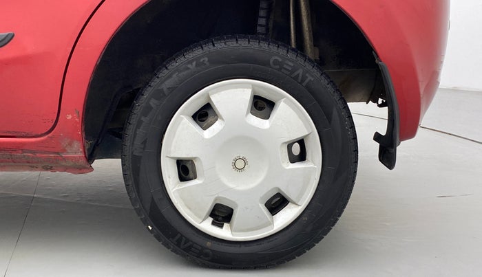 2016 Datsun Go T, CNG, Manual, 65,535 km, Left Rear Wheel