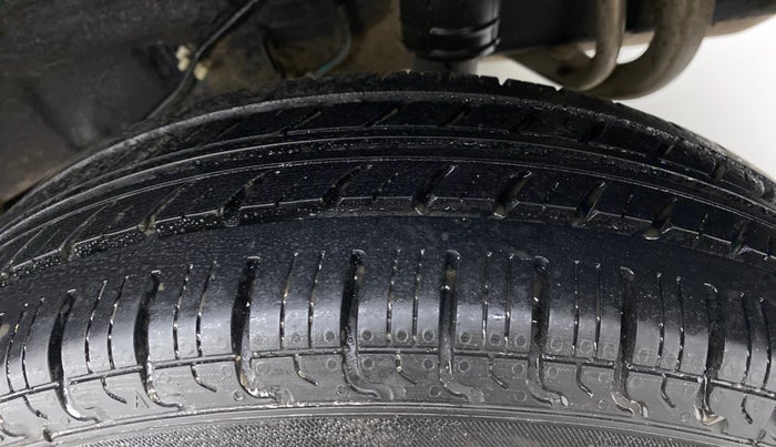 2016 Datsun Go T, CNG, Manual, 65,535 km, Left Rear Tyre Tread