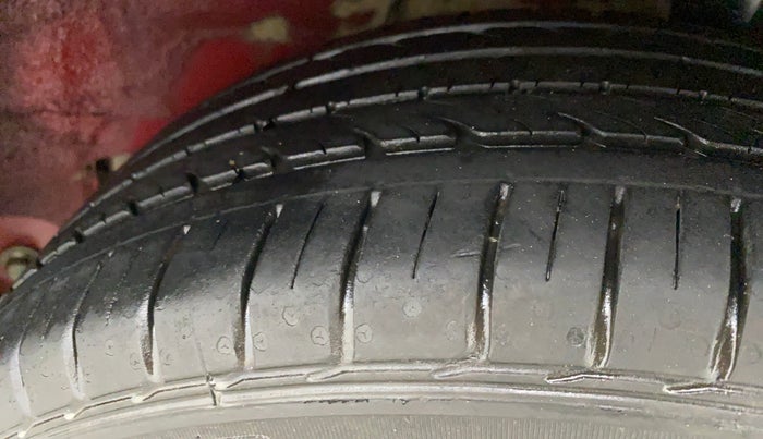 2014 Hyundai Elite i20 ASTA 1.2, Petrol, Manual, 82,575 km, Left Rear Tyre Tread