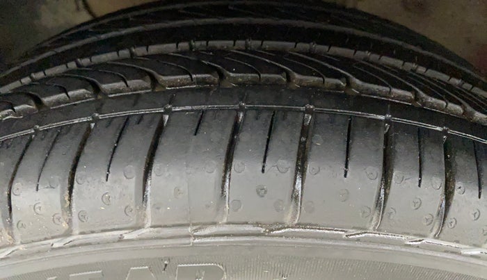 2014 Hyundai Elite i20 ASTA 1.2, Petrol, Manual, 82,575 km, Left Front Tyre Tread