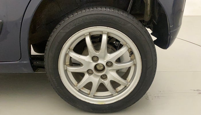 2017 Maruti Wagon R 1.0 VXI AMT, Petrol, Automatic, 65,073 km, Left Rear Wheel