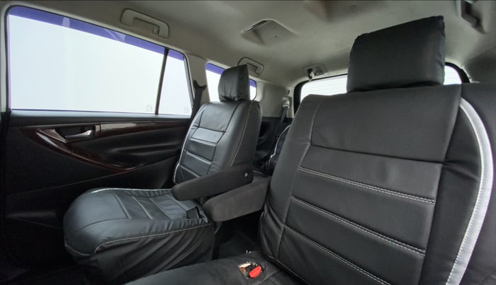 2019 Toyota Innova Crysta 2.8 GX AT 7 STR, Diesel, Automatic, 35,400 km, Right Side Rear Door Cabin