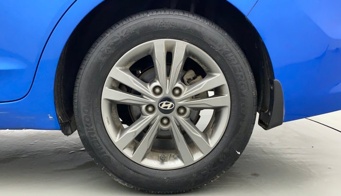 2016 Hyundai New Elantra 2.0 SX AT PETROL, Petrol, Automatic, 39,077 km, Left Rear Wheel