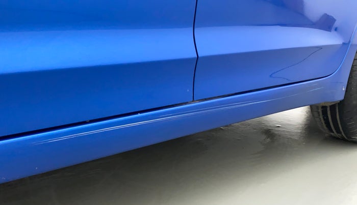 2016 Hyundai New Elantra 2.0 SX AT PETROL, Petrol, Automatic, 39,077 km, Left running board - Minor scratches
