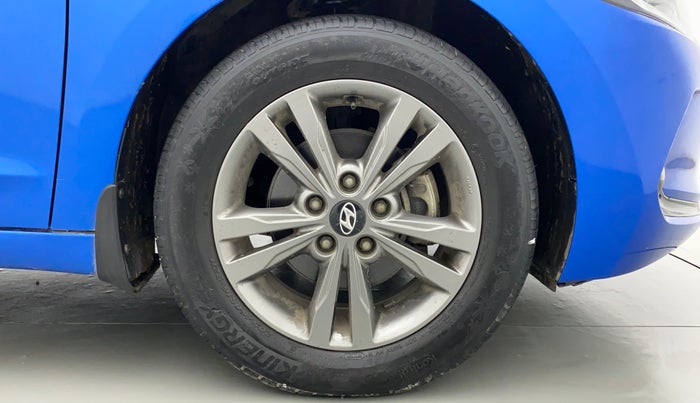2016 Hyundai New Elantra 2.0 SX AT PETROL, Petrol, Automatic, 39,077 km, Right Front Wheel