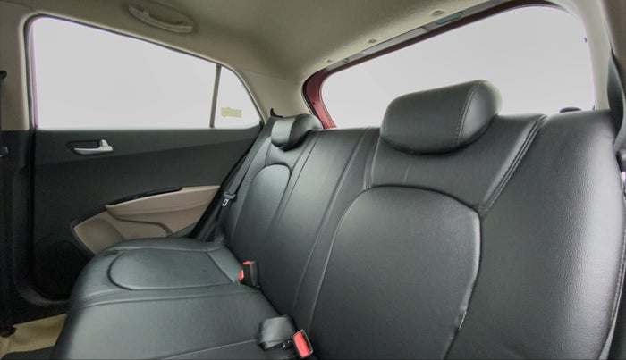 2016 Hyundai Grand i10 1.2 ASTA (O) AT, Petrol, Automatic, 66,100 km, Right Side Rear Door Cabin