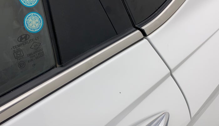2022 Hyundai NEW I20 ASTA 1.2 MT, Petrol, Manual, 20,131 km, Rear left door - Slight discoloration