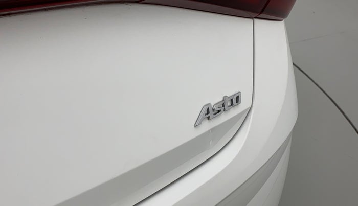 2022 Hyundai NEW I20 ASTA 1.2 MT, Petrol, Manual, 20,131 km, Dicky (Boot door) - Slightly dented