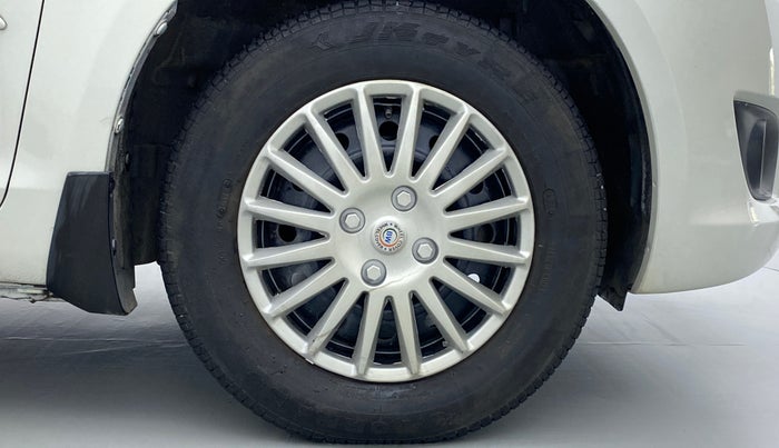 2012 Maruti Swift VXI D, Petrol, Manual, 27,426 km, Right Front Wheel