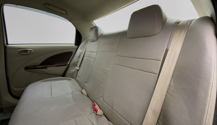 2014 Toyota Etios VX D, Diesel, Manual, 65,922 km, Right Side Rear Door Cabin
