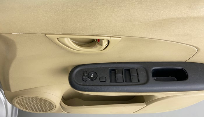 2015 Honda Amaze 1.5 SMT I DTEC, Diesel, Manual, 67,501 km, Driver Side Door Panels Control