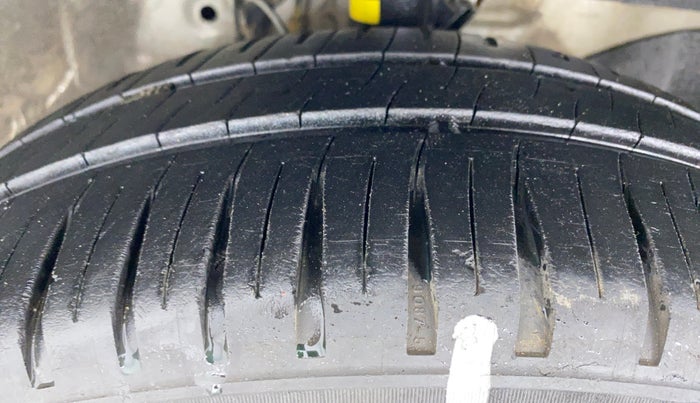 2015 Honda Amaze 1.5 SMT I DTEC, Diesel, Manual, 67,501 km, Right Front Tyre Tread