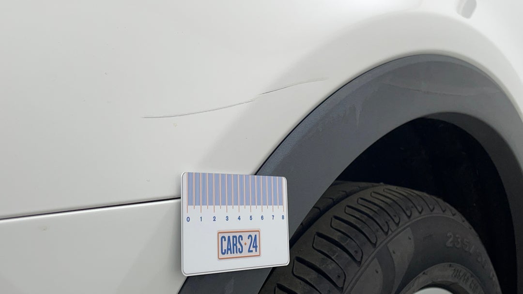 Quarter Panel Front LHS Guard Scratch