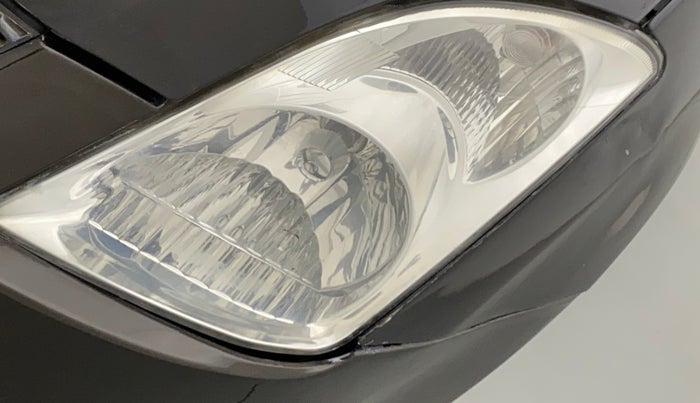 2010 Maruti Swift VXI, Petrol, Manual, 1,09,452 km, Left headlight - Faded