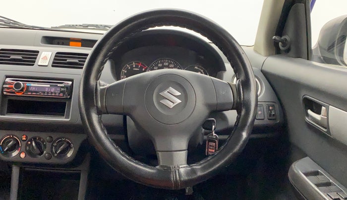2010 Maruti Swift VXI, Petrol, Manual, 1,09,452 km, Steering Wheel Close Up