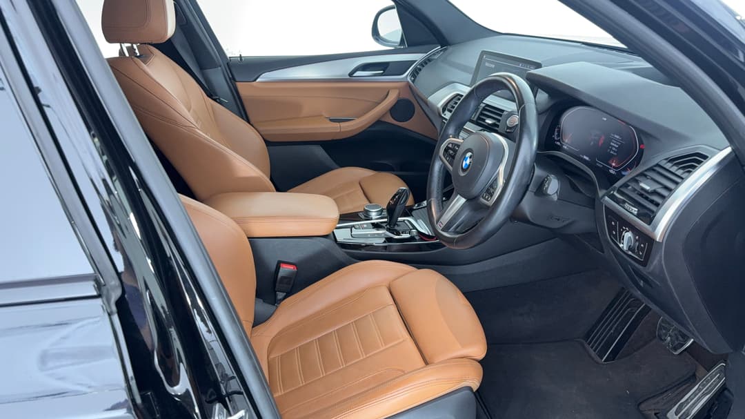 2021 BMW X3 xDrive30i M Sport, Automatic, 70456 km, Right Side Front Door Cabin View