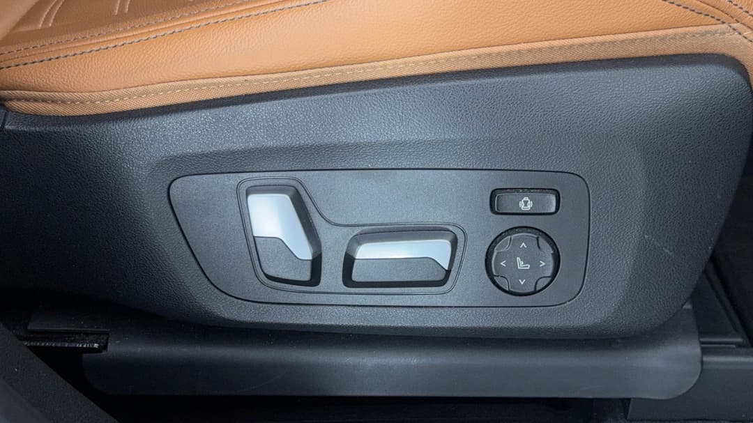 2021 BMW X3 xDrive30i M Sport, Automatic, 70456 km, Drivers Side Adjustment Panel