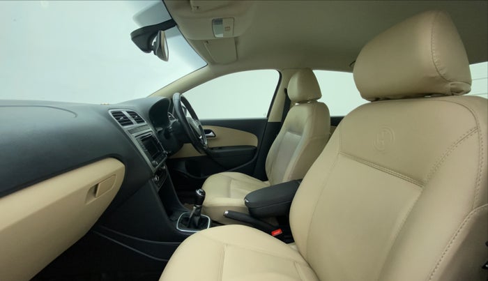2016 Volkswagen Ameo HIGHLINE1.2L, Petrol, Manual, 56,060 km, Right Side Front Door Cabin