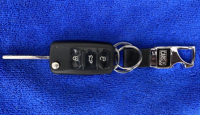 2016 Volkswagen Ameo HIGHLINE1.2L, Petrol, Manual, 56,060 km, Key Close Up