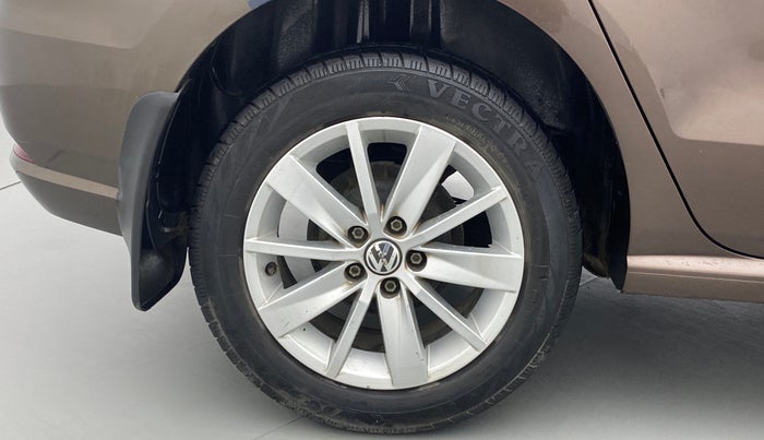 2016 Volkswagen Ameo HIGHLINE1.2L, Petrol, Manual, 56,060 km, Right Rear Wheel