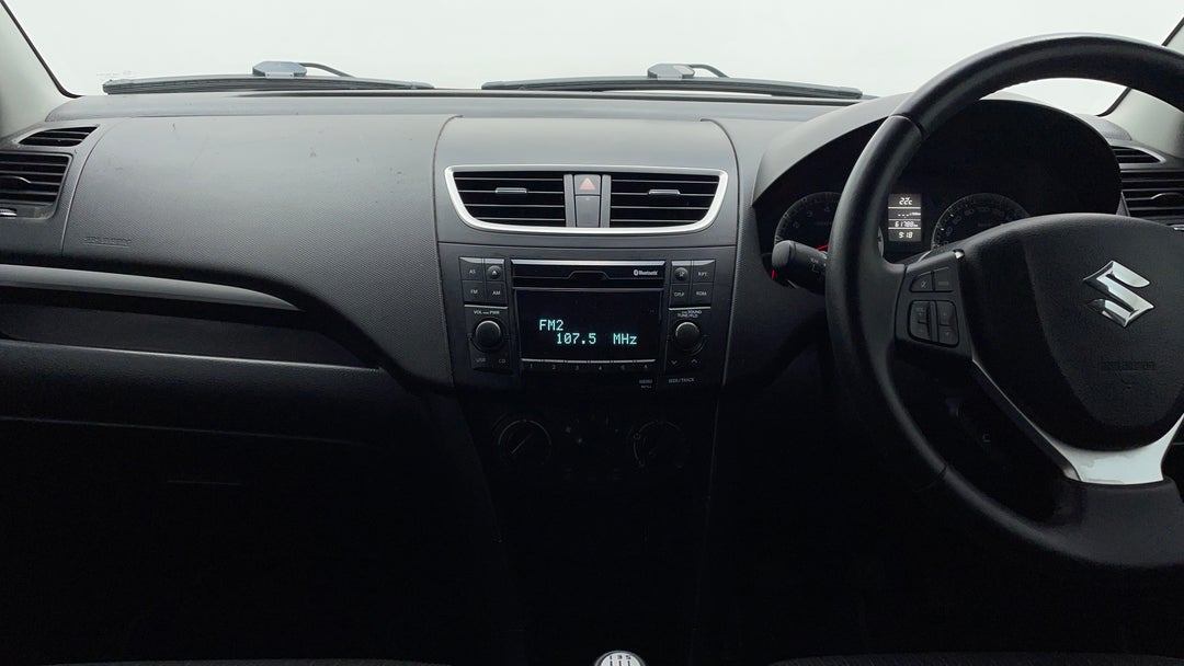 2015 Suzuki Swift Gl, Manual, 61788 km, Center Console