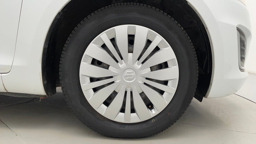 2015 Suzuki Swift Gl, Manual, 61788 km, Right Front Wheel