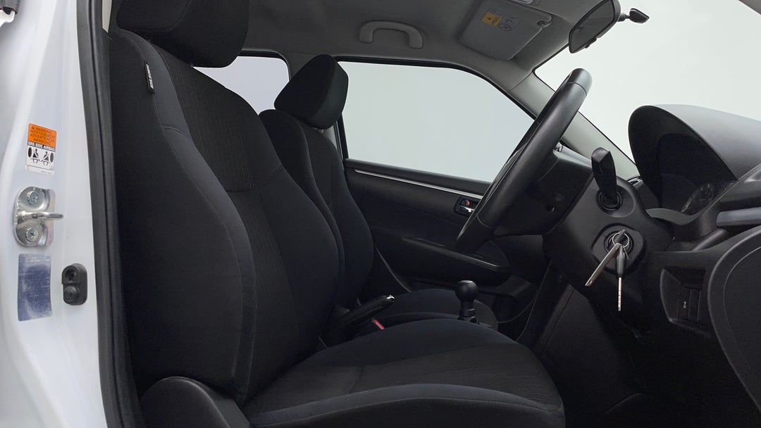 2015 Suzuki Swift Gl, Manual, 61788 km, Right Side Front Door Cabin View