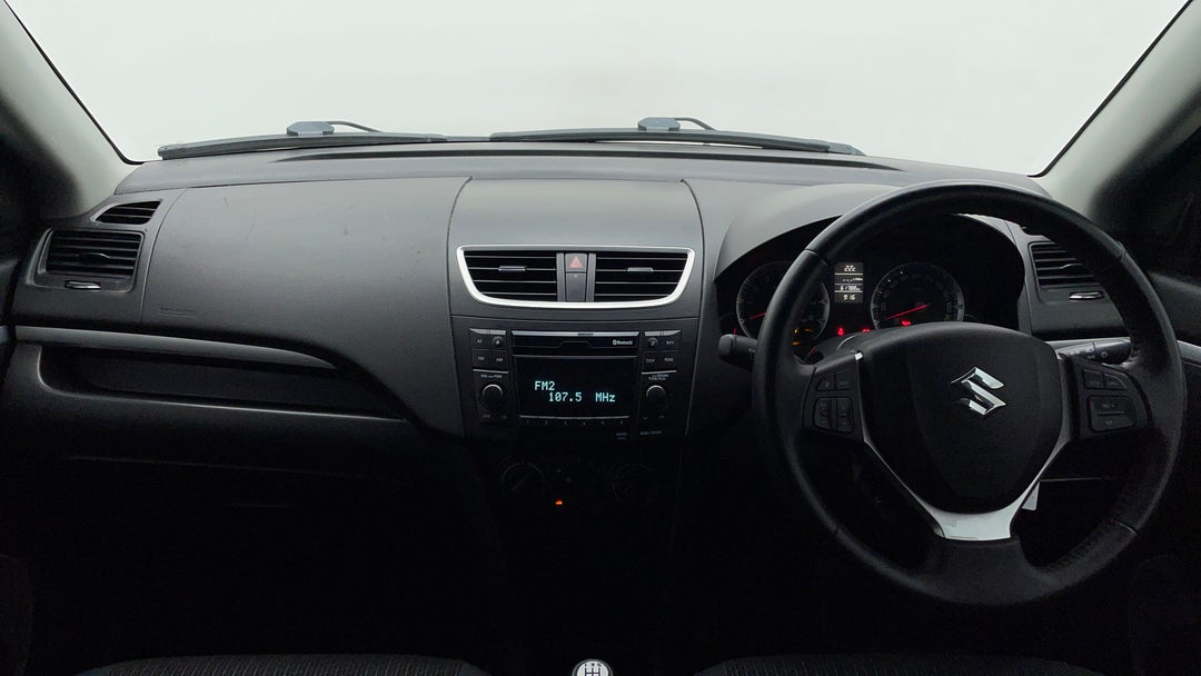 2015 Suzuki Swift Gl, Manual, 61788 km, Dashboard View