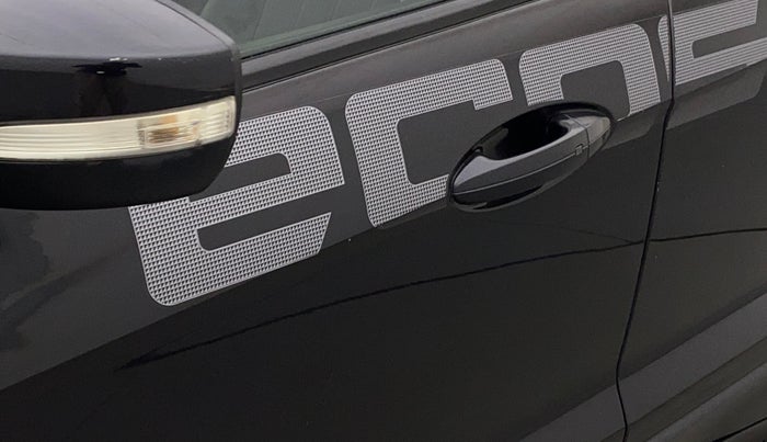 2016 Ford Ecosport TITANIUM 1.5L PETROL AT, Petrol, Automatic, 85,916 km, Front passenger door - Graphic sticker