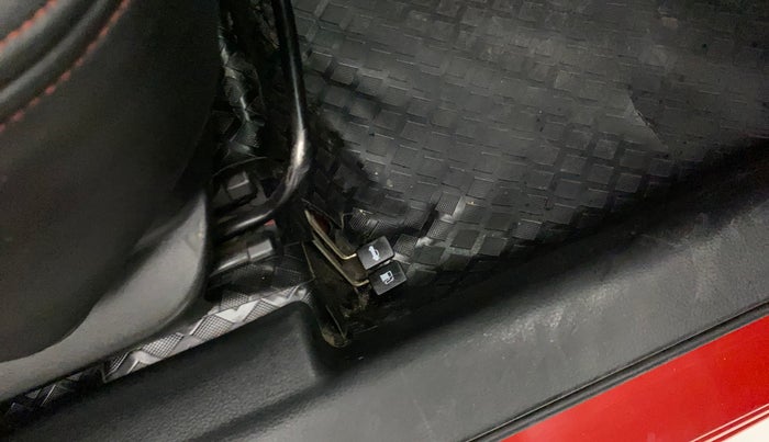 2012 Maruti Swift VXI, Petrol, Manual, 32,556 km, Flooring - Carpet is minor damage