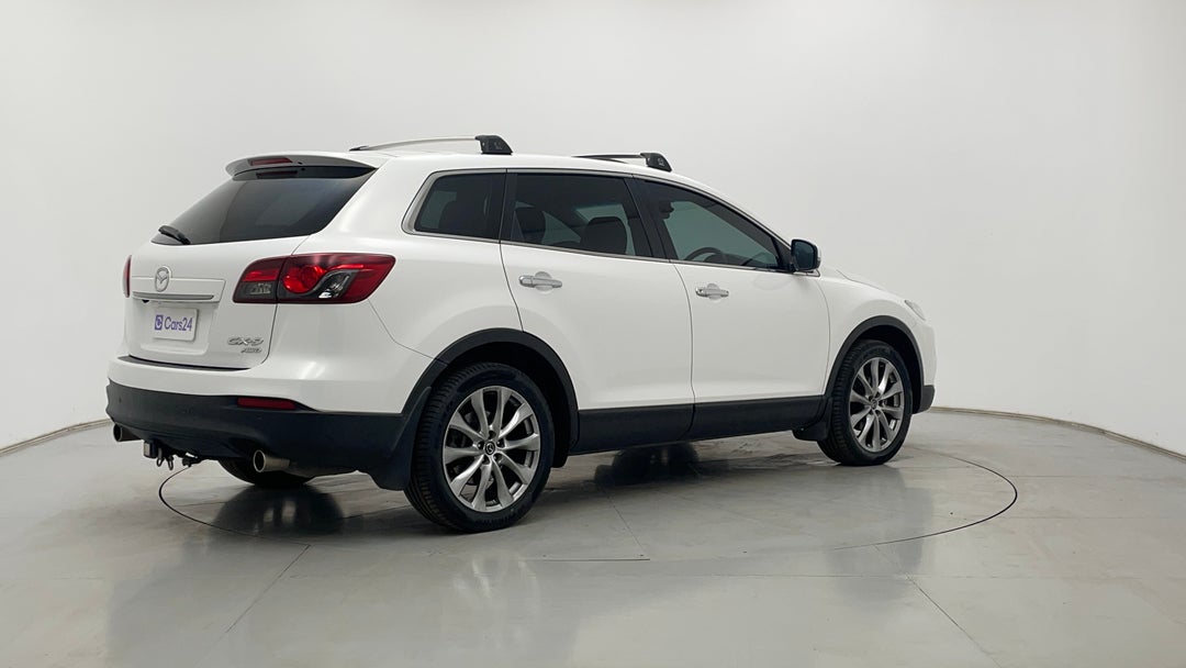 Right Back Diagonal (45- Degree) View