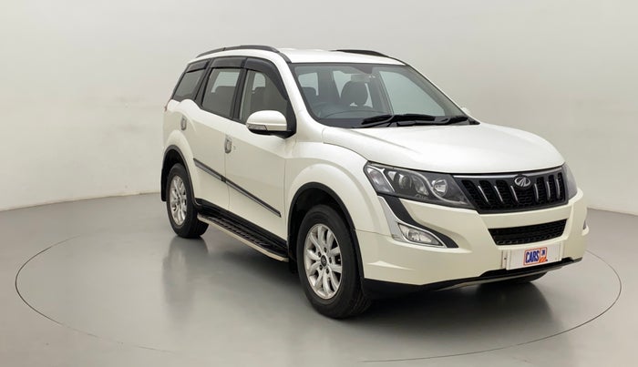2016 Mahindra XUV500 W8 FWD AT, Diesel, Automatic, 73,924 km, Right Front Diagonal