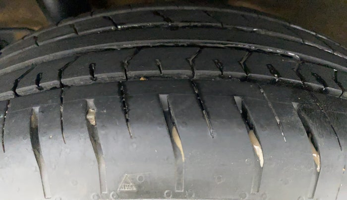 2021 Hyundai VENUE S MT 1.2 KAPPA, Petrol, Manual, 15,822 km, Right Rear Tyre Tread