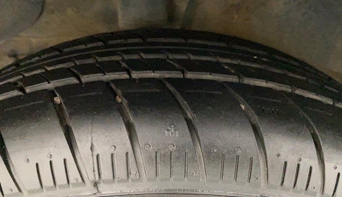 2014 Tata Zest XT PETROL, Petrol, Manual, 57,325 km, Right Rear Tyre Tread