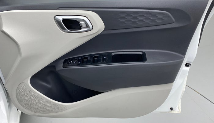 2020 Hyundai AURA SX+ AT, Petrol, Automatic, 16,013 km, Driver Side Door Panels Control