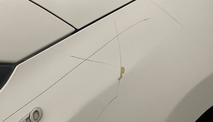 2015 Hyundai Xcent SX AT 1.2 (O), Petrol, Automatic, 49,760 km, Right fender - Paint has minor damage