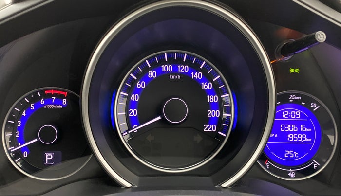 2017 Honda Jazz 1.2 V AT, Petrol, Automatic, 30,614 km, Odometer Image