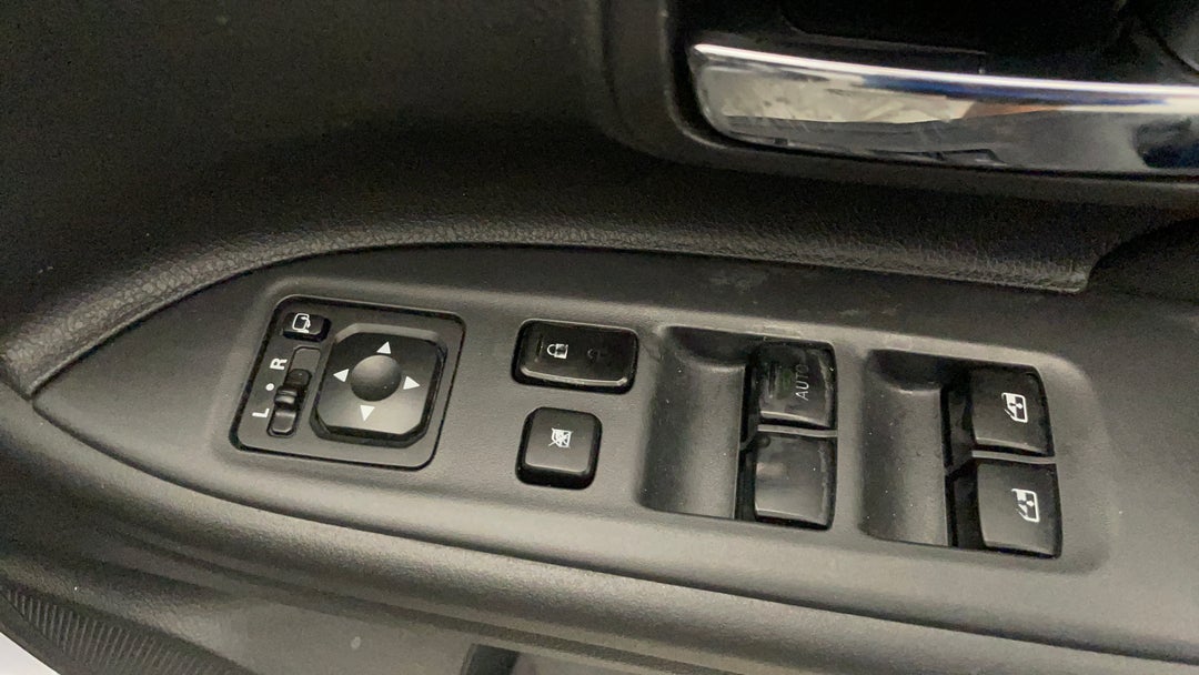 Drivers Side Door Panel Controls