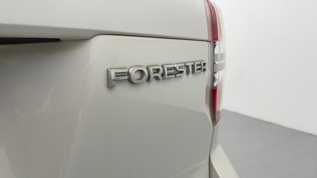2015 Subaru Forester 2.5i-l, Automatic, 116141 km, Badge (Boot Right Side)