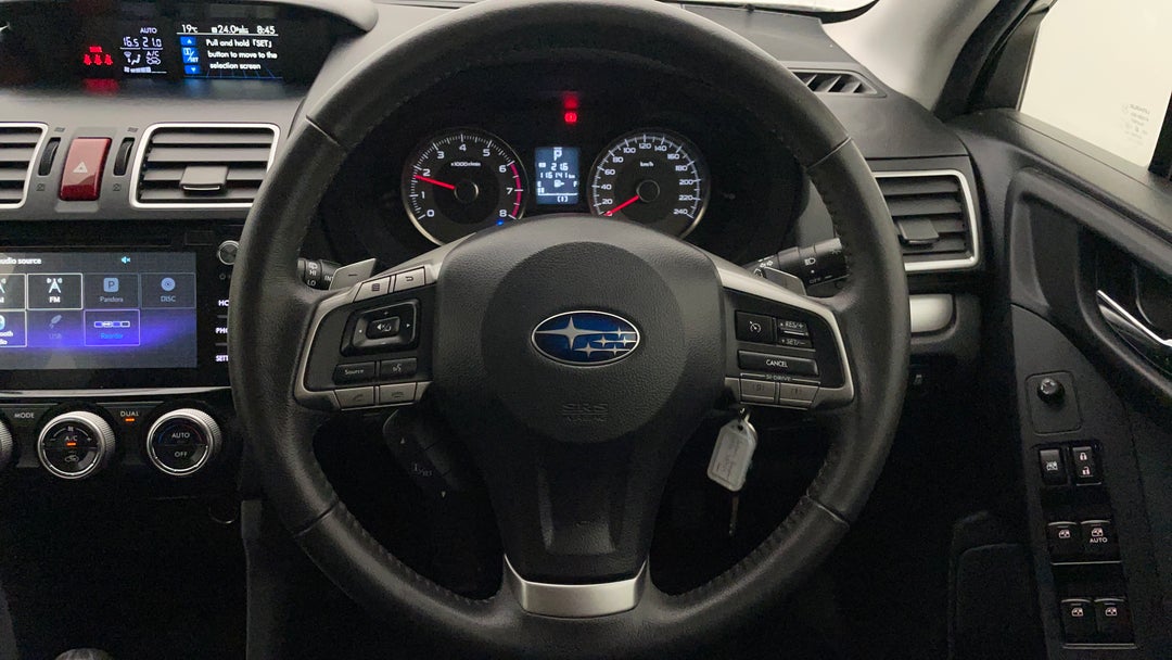 2015 Subaru Forester 2.5i-l, Automatic, 116141 km, Steering Wheel Close-up