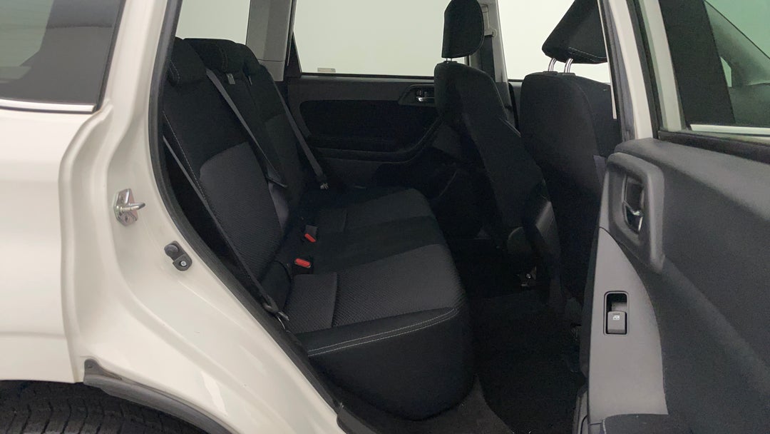 2015 Subaru Forester 2.5i-l, Automatic, 116141 km, Right Side Rear Door Cabin View