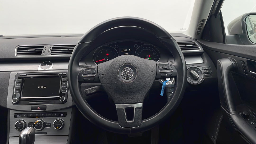 2013 Volkswagen Passat 118 Tsi, Automatic, 113192 km, Steering Wheel Close-up
