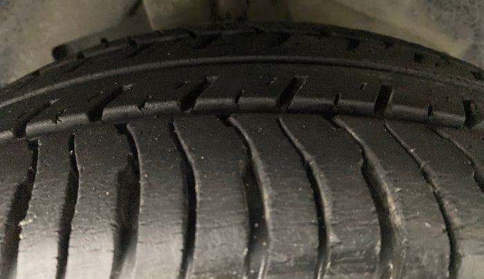 2019 Ford Ecosport 1.5 TITANIUM TI VCT, Petrol, Manual, 23,217 km, Right Front Tyre Tread
