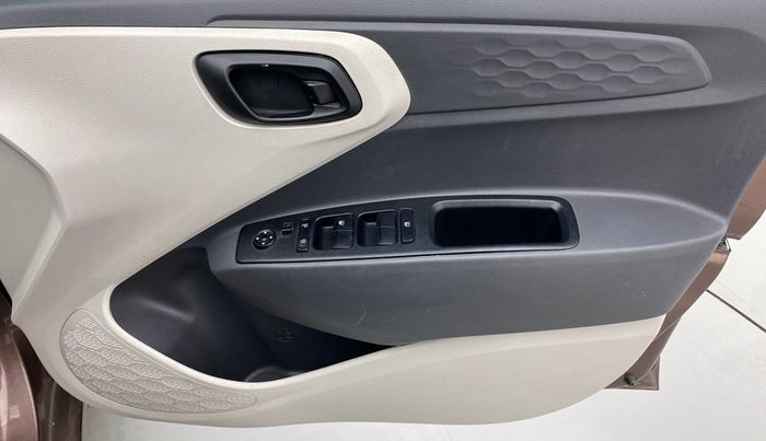 2021 Hyundai AURA S 1.2, Petrol, Manual, 54,746 km, Driver Side Door Panels Control