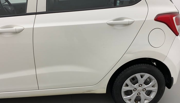 2016 Hyundai Grand i10 MAGNA 1.2 KAPPA VTVT, Petrol, Manual, 1,05,877 km, Rear left door - Slightly dented