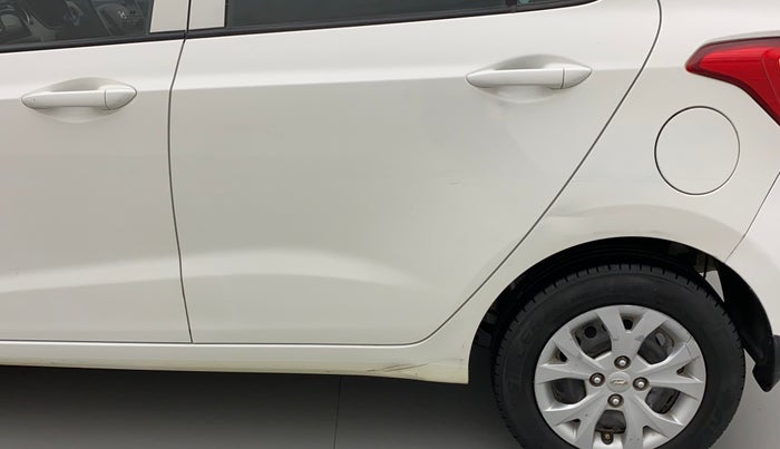 2016 Hyundai Grand i10 MAGNA 1.2 KAPPA VTVT, Petrol, Manual, 1,05,877 km, Rear left door - Minor scratches